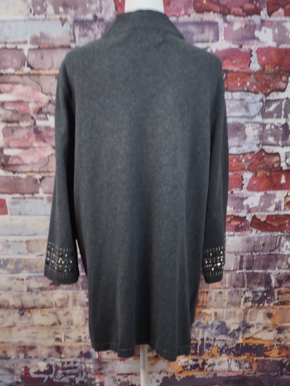 JM Collection Dark Gray Open-Front Studded Cuff Cardigan - Picture 3 of 8